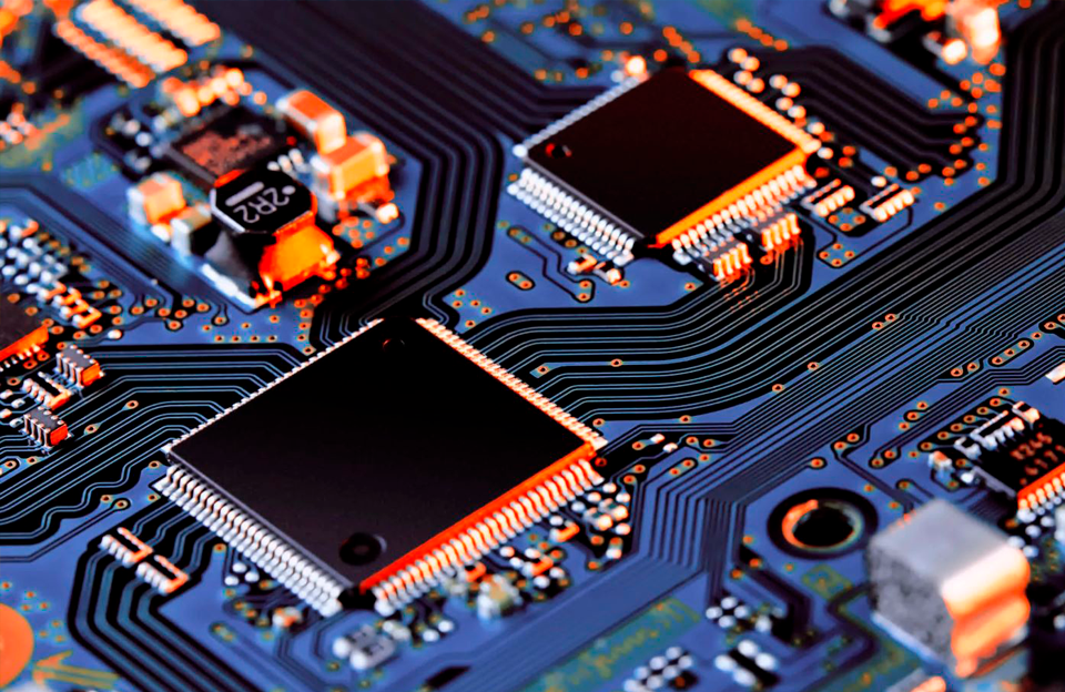 Estados Unidos avaliam tarifas sobre semicondutores e minerais estratégicos